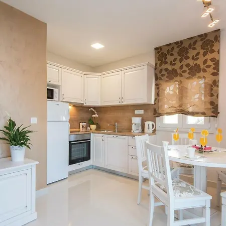 Lejlighed 2 Bedroom Stunning In